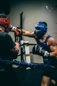 Бокс, борба и бойни изкуства